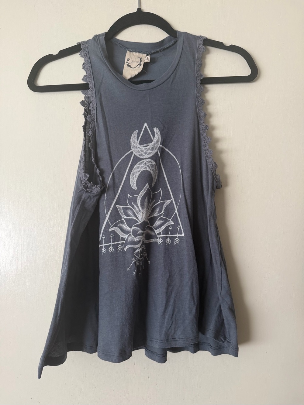 Women’s Slate Blue Graphic Lace-Trim Tank Top